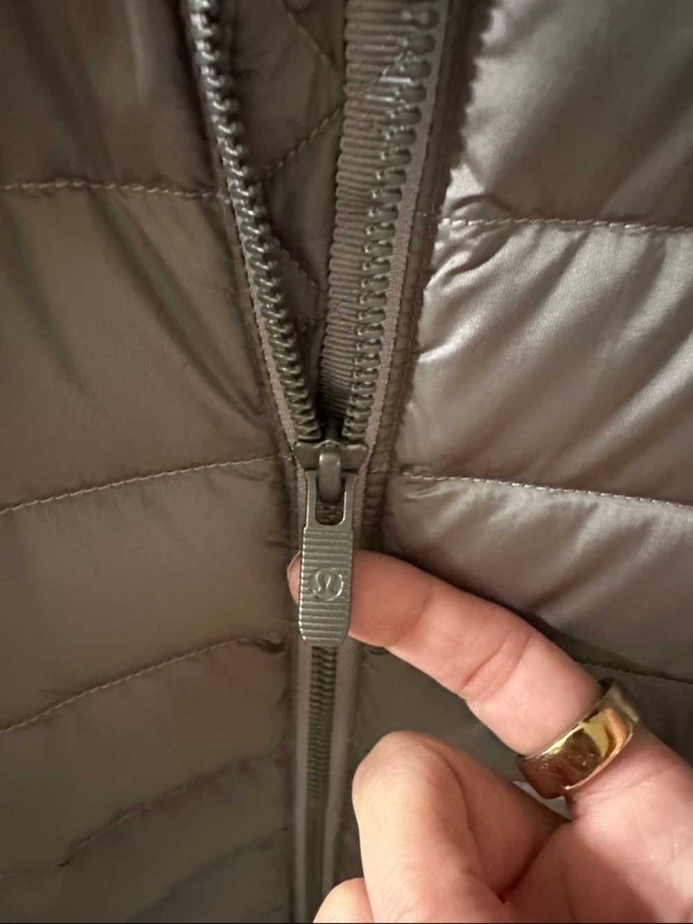 Lululemon Quilted Hooded Vest - shiny moonbeam Taupe - Picture 4 of 7